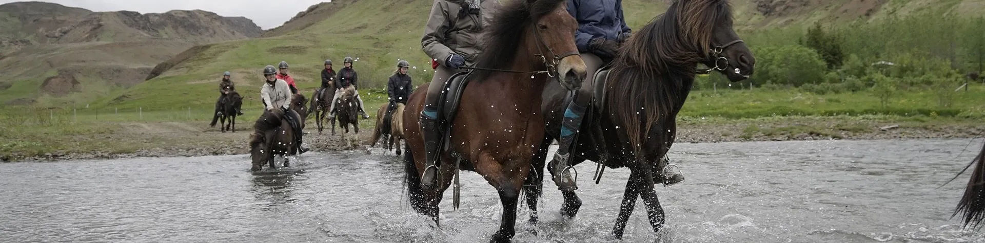 De varme kildenes dal (08:00/8 tim/5 tim ridetur) (C03)