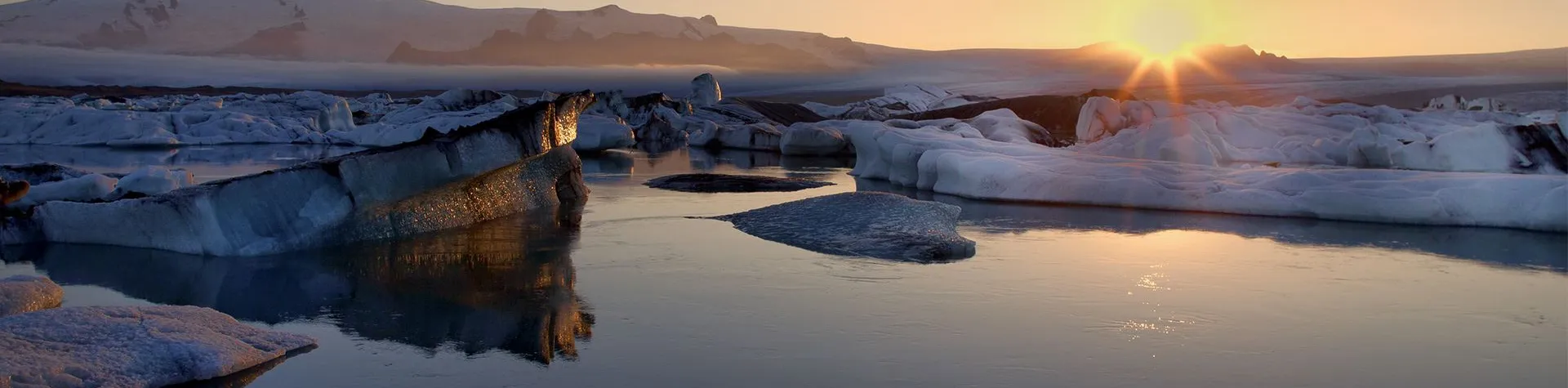 Jökulsárlón Glacial Lagoon & boat trippick-up 7 AM/14.5 hrs (A10)