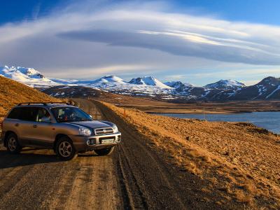 Bilferie på Island